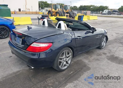 2015 Mercedes-Benz Slk 250 z USA, uszkodzony, nr VIN WDDPK4HA9FF100610